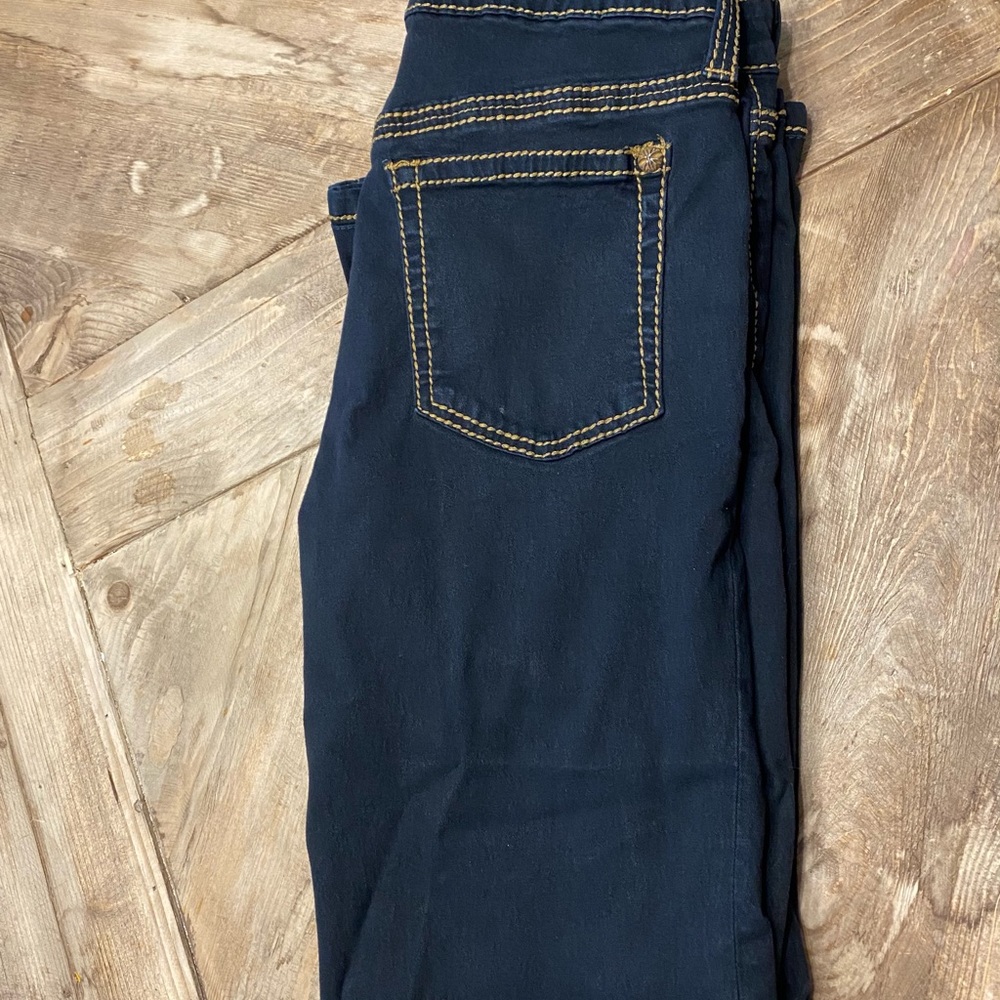 Cache Jeans- Contour Collection - Picture 3 of 4